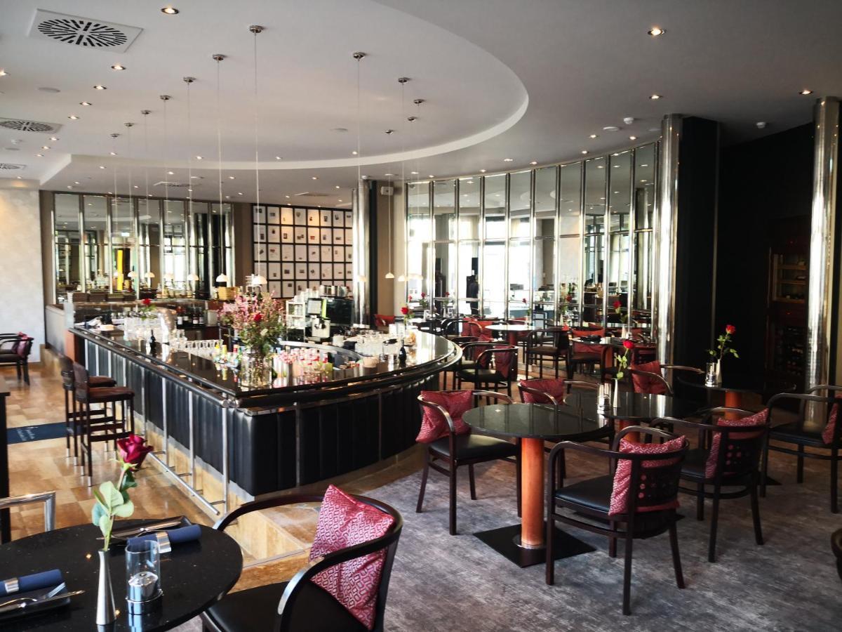 First Inn Hotel Zwickau Eksteriør bilde