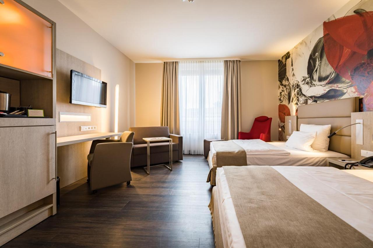 First Inn Hotel Zwickau Eksteriør bilde
