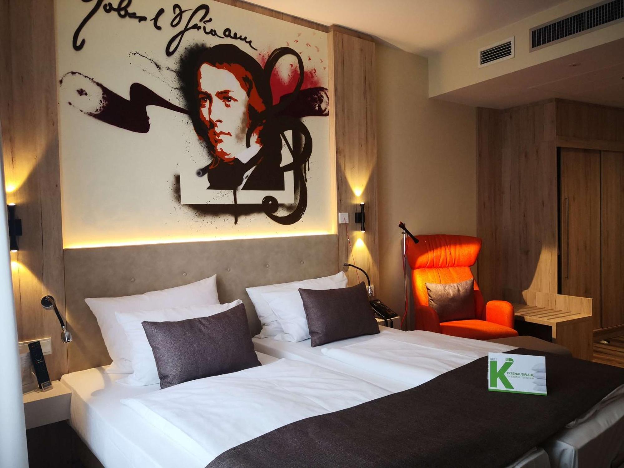 First Inn Hotel Zwickau Eksteriør bilde