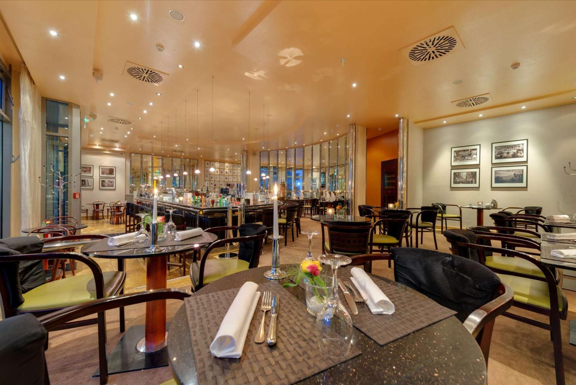 First Inn Hotel Zwickau Eksteriør bilde