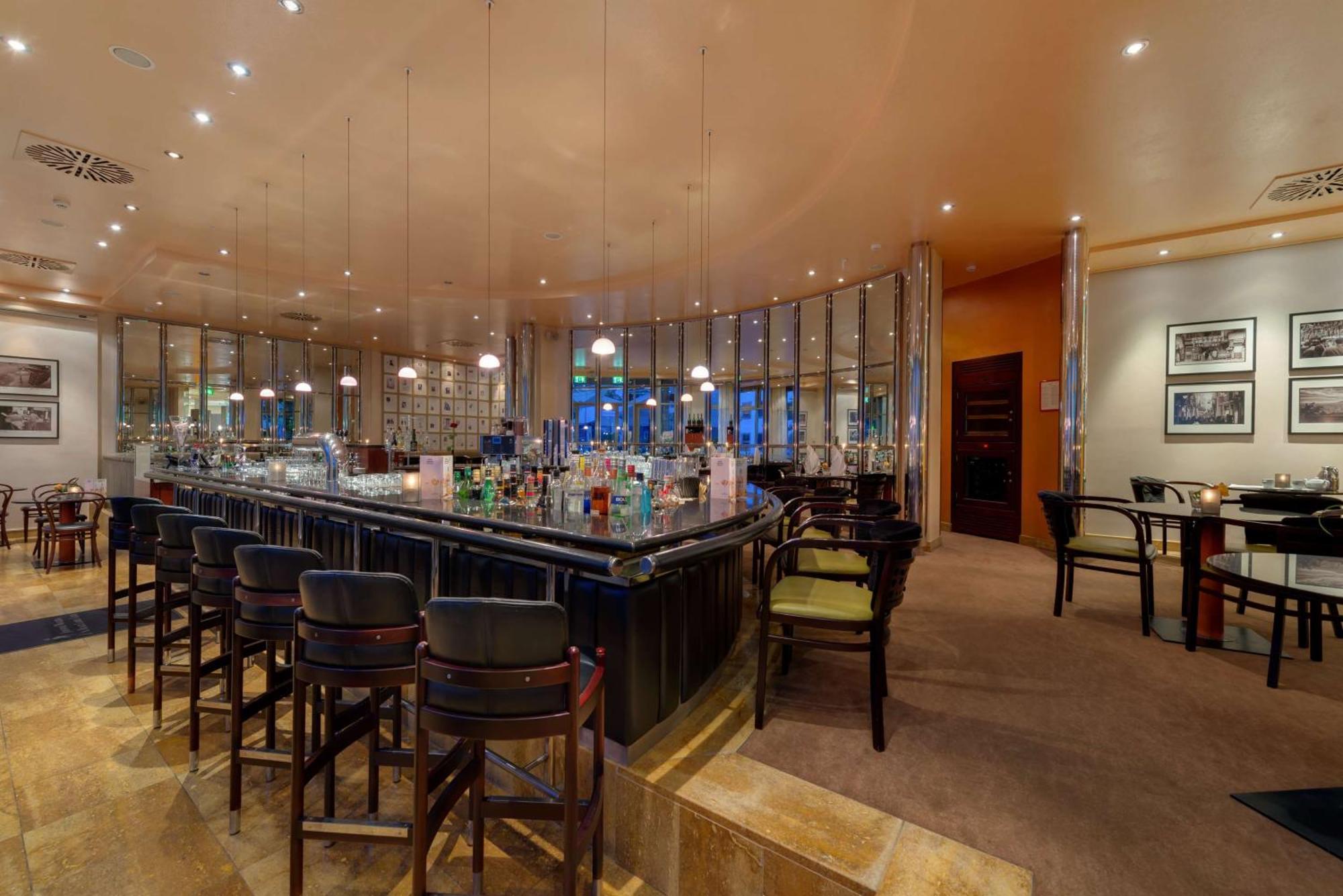 First Inn Hotel Zwickau Eksteriør bilde
