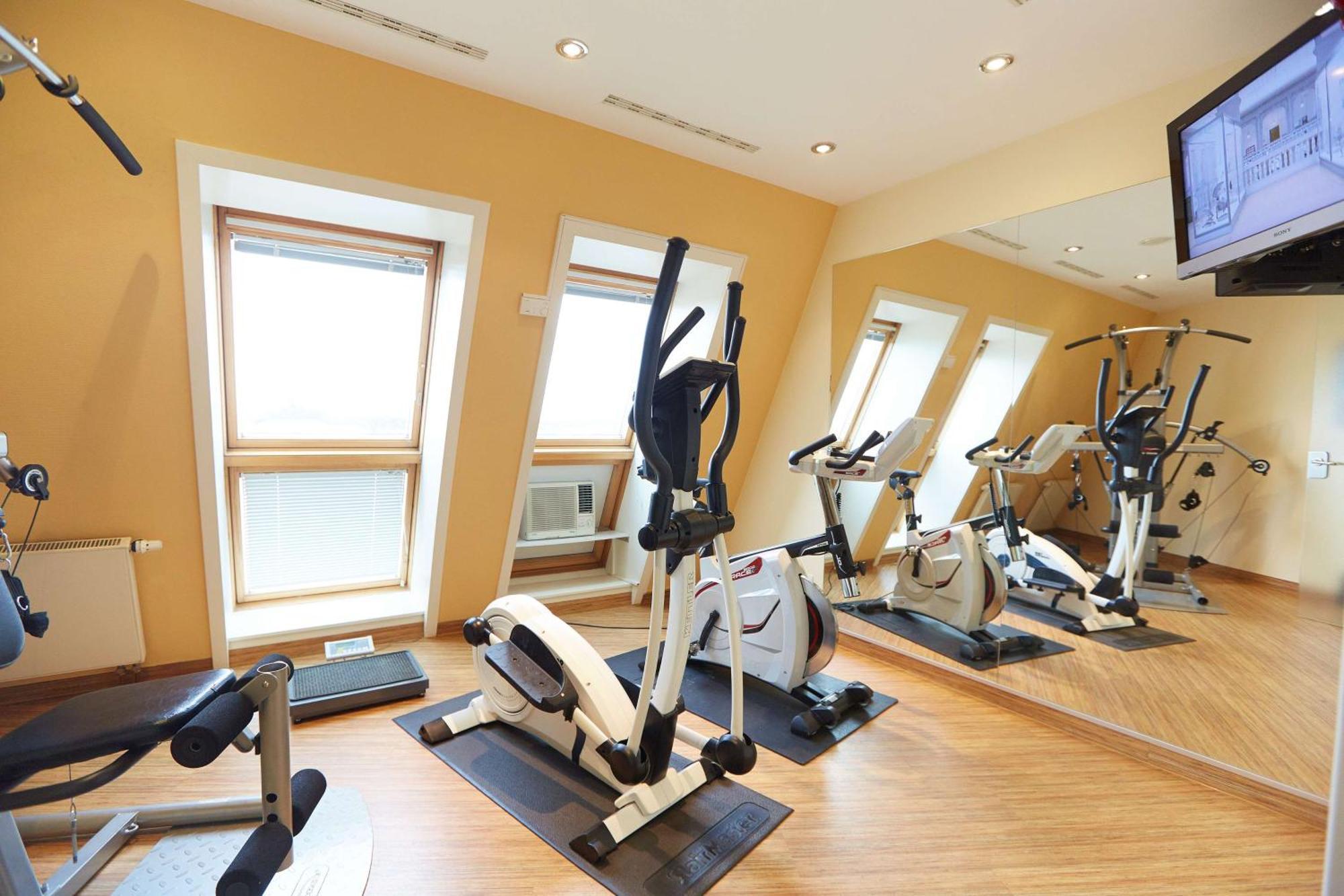 First Inn Hotel Zwickau Eksteriør bilde